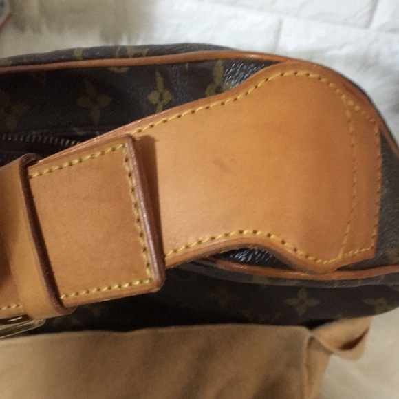 STUNNING ZIPPERED HOBO CROISSANT GM LOUIS VUITTON - Picture 9 of 11